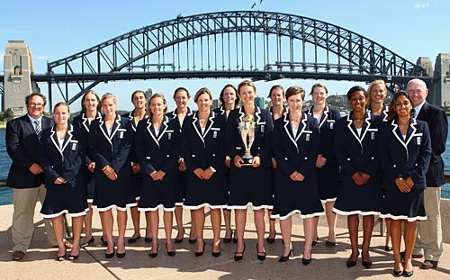 The England team with the World Cup, women's World Cup, Sydney, March 23, 2009