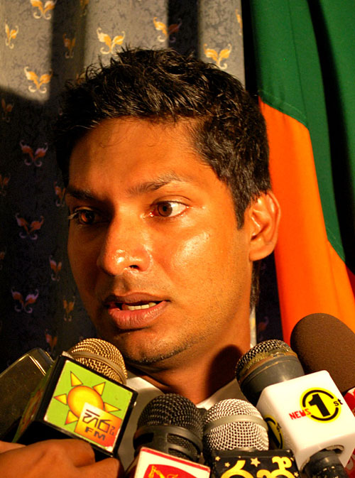 Kumar Sangakkara talks to the media before the team's departure to England, Colombo, May 28, 2009