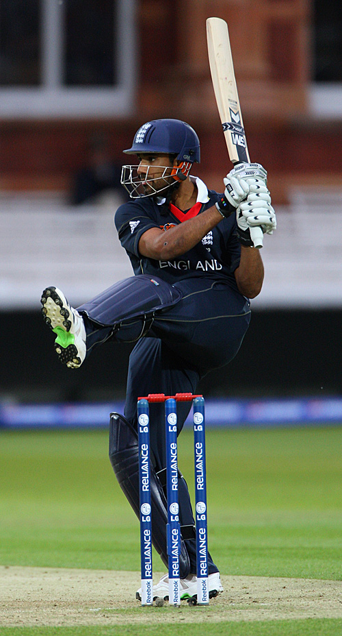 Ravi Bopara swivels onto another pull during his breathless fifty