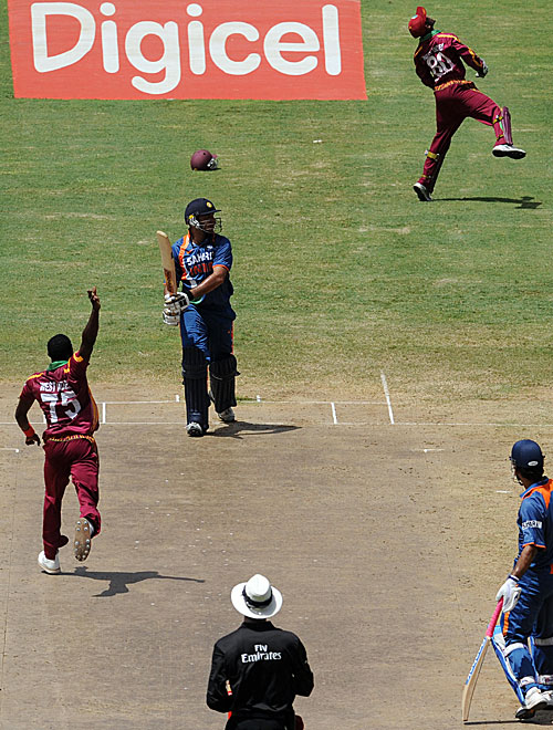Yuvraj Singh gets an edge to the wicketkeeper
