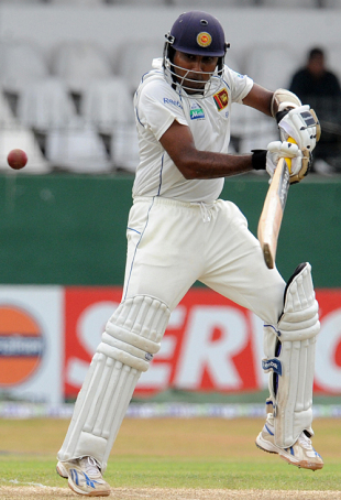 Mahela Jayawardene guides it wide of gully, Sri Lanka v New Zealand, 2nd Test, SSC, Colombo, 1st day, August 26, 2009  