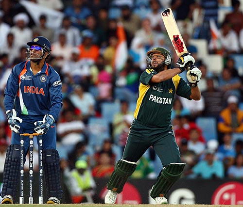 Shahid Afridi hit his first ball for four