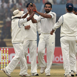 Zaheer Khan dealt Bangladesh the first blow, Bangladesh v India, 1st Test, Chittagong, 2nd day, January 18, 2010 