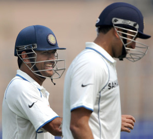 MS Dhoni and VVS Laxman scored vital runs to swell India's lead, India v South Africa, 2nd Test, Kolkata, 3rd day, February 16, 2010