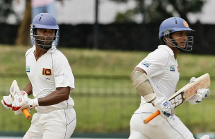 Tharanga Paranavitana and Kumar Sangakkara hit centuries to help Sri Lanka to a strong 312 for 2 on the opening day at the SSC
