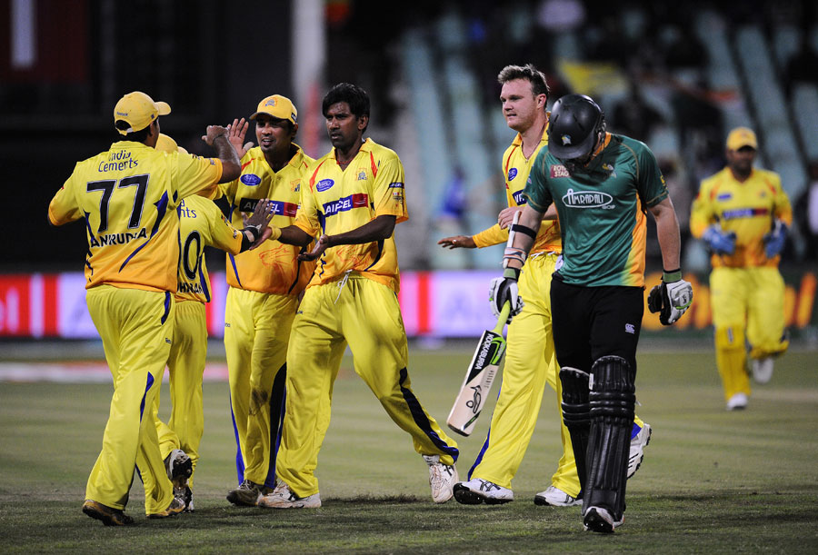 Chennai celebrate the dismissal of George Worker