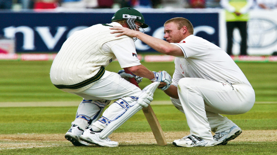 Andrew Flintoff immediately consoles Brett Lee, as England took the final wicket to win, on a nail-biting fourth day at Edgbaston, England v Australia, August 7, 2005