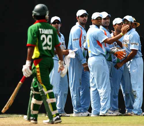 Bangladesh seek redemption but wash-out looms