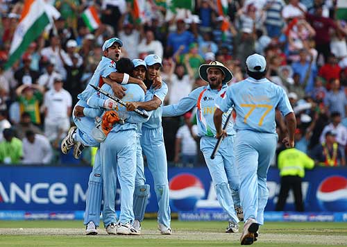 India celebrate victory at the end of the ICC World Twenty20 final, Johannesburg, September 24, 2007