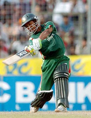 Mohammad Ashraful scored 40 in Bangladesh's defeat, Bangladesh v New Zealand, 2nd ODI, Mirpur, October 11, 2008
