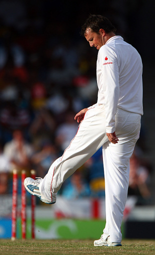 Graeme Swann kicks the turf in disgust, West Indies v England, Barbados, 4th Test, March 1, 2009